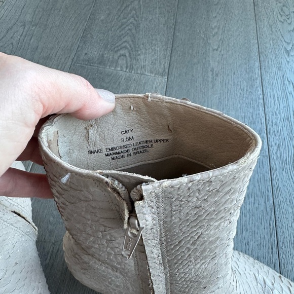 Matisse Caty Snake Skin Cream Boots - Picture 7 of 7